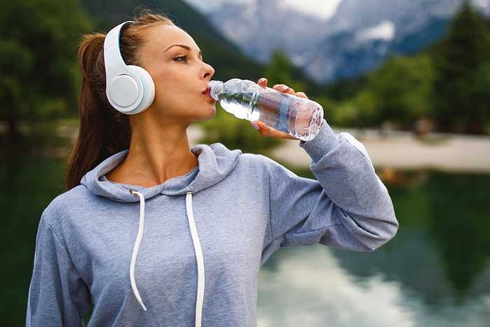 آب زیاد بنوشید