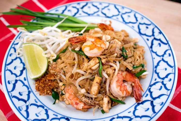 پد تای (Pad Thai)