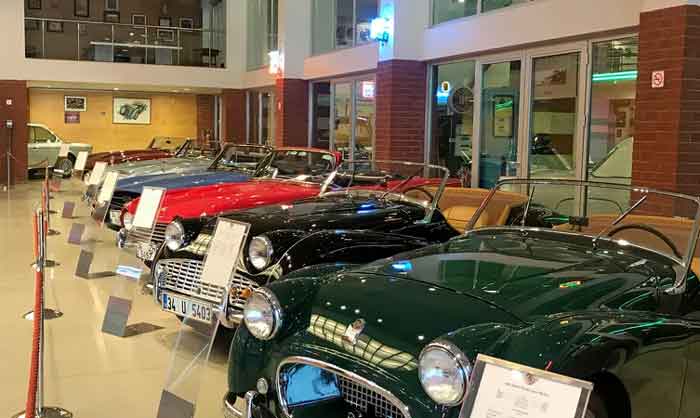 موزه خودروهای کلاسیک اورال آتامان