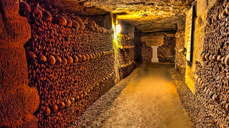 دخمه های پاریس (The Catacombs of Paris)، فرانسه