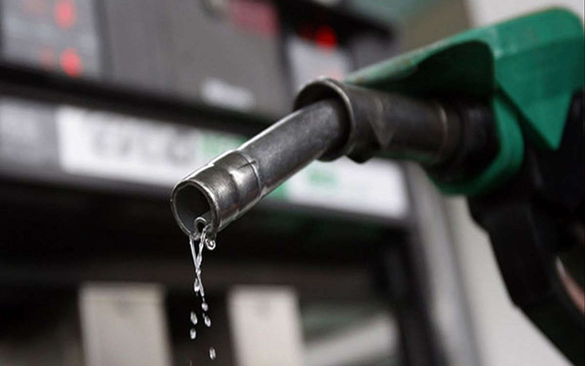 ممکن است دولت در لایحه بودجه ۱۴۰۳ پیشنهاد افزایش قیمت بنزین را ارائه دهد